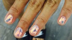 Manicura "broken glass": el efecto más llamativo y atrevido que hará lucir tus manos como una fiesta de colores