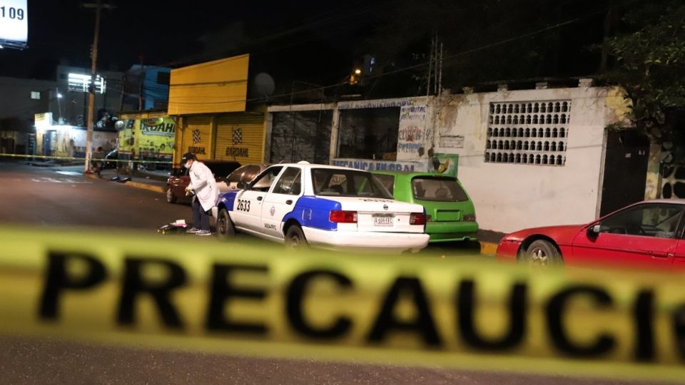 El chofer del taxi le disparó por negarse a cancelar un viaje.