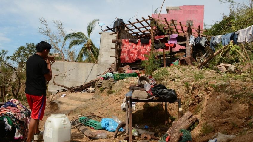 En Guerrero continúa censo de afectaciones por huracán Otis, servidores de la nación visitan casa por casa