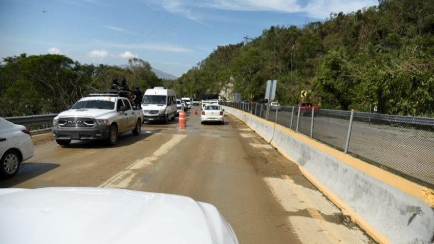 Resuelve SICT principales afectaciones en la red carretera de Guerrero, dañada por el huracán Otis