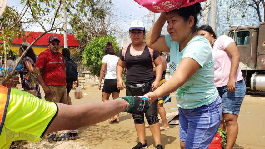 Cofepris y Conagua continúan trabajando en Acapulco, tras daños por "Otis"