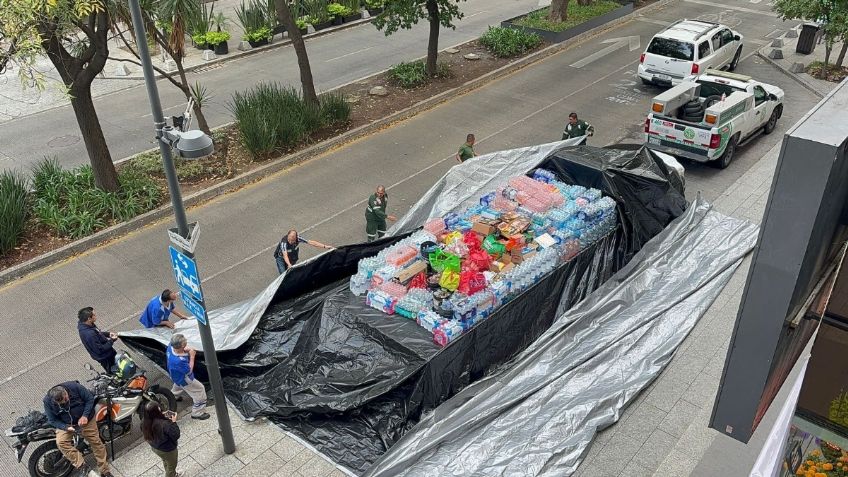 Sectur continúa con acciones de apoyo para damnificados y turistas afectados por el huracán "Otis" en Acapulco