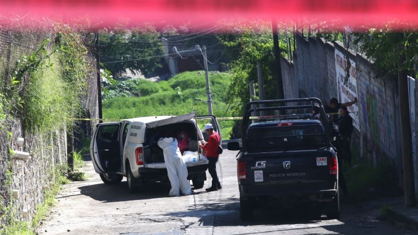 Asesinan a tiros a 3 presuntos repartidores de gas y abandonan sus cuerpos en la autopista Toluca-Naucalpan