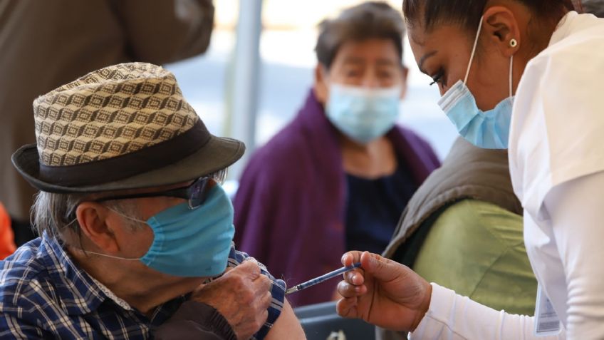 ¿Conviene ponerse los refuerzos anti-Covid que ofrece la SSA? Esto dice un experto