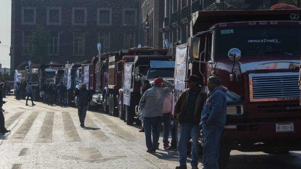 Los transportistas piden la renuncia del Secretario de Movilidad.