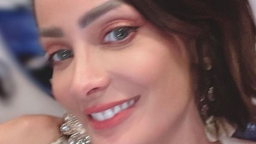 Dayanara Torres impone tendencia con  la minifalda ideal para el otoño