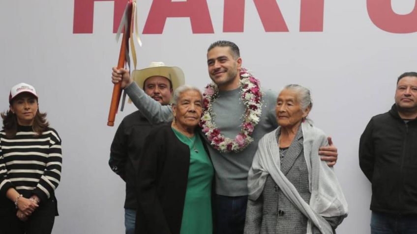 Omar García Harfuch recibe el bastón de mando de pueblos originarios en Tlalpan