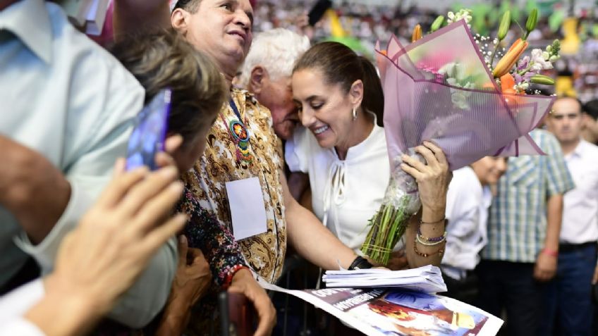 Claudia Sheinbaum: "México es el único país del mundo con pensiones para adultos mayores y becas para los jóvenes"