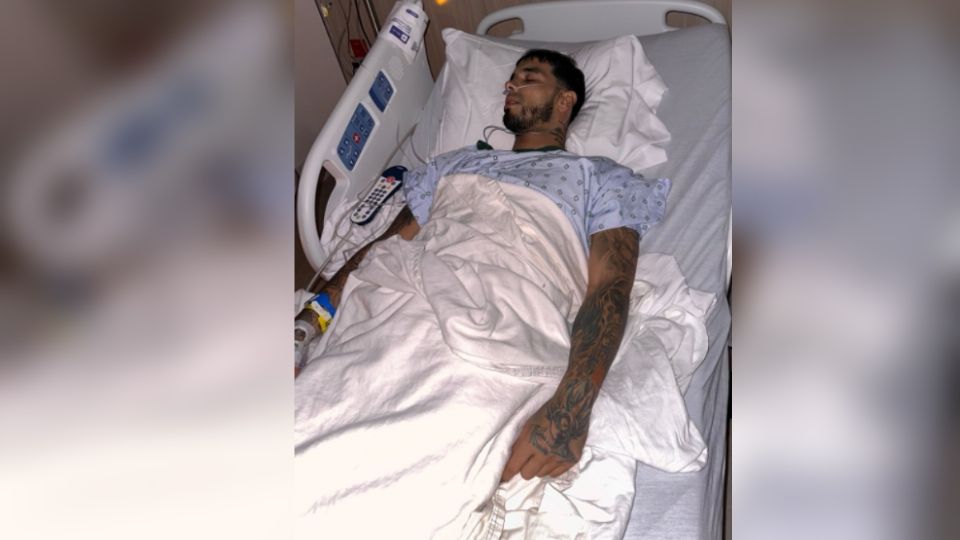 Anuel AA es hospitalizado de emergencia y sometido a una cirugía