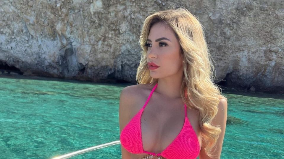 La influencer y modelo se divorció del futbolista