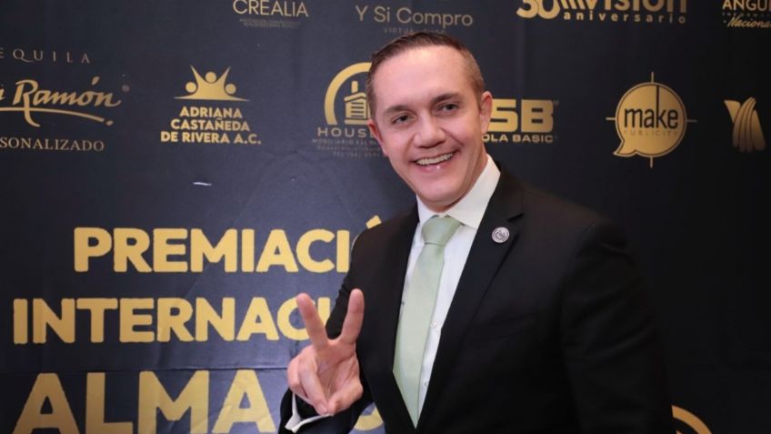 Adrián Rubalcava recibe el premio “ALMAS” al mejor alcalde de la AMMAC