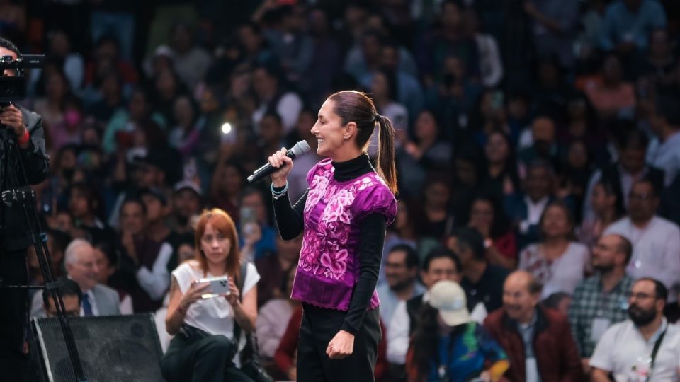 Claudia Sheinbaum durante el evento en la Arena México.