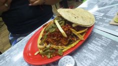 En esta calle de CDMX venden los famosos tacos de medio kilo que debes visitar este fin de semana