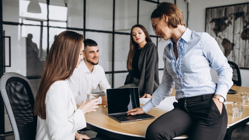 Te deben pagar más si laboras el día del trabajo