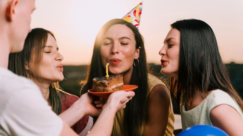 ¿Es tu cumpleaños? 5 rituales para limpiar tu energía e iniciar un nuevo ciclo con la mejor energía