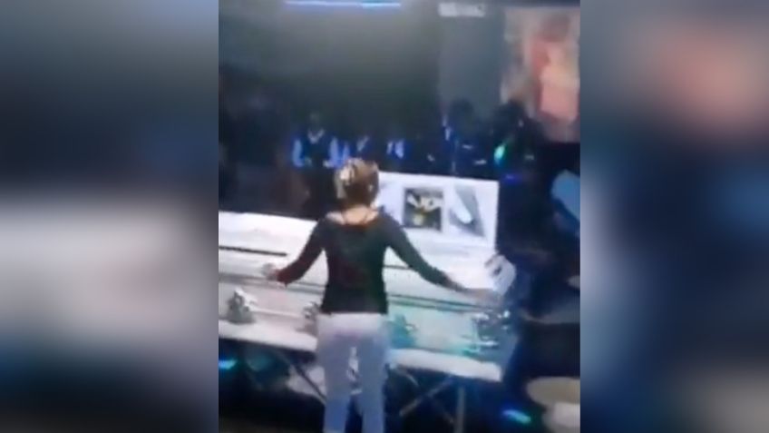 VIDEO: cumplen última voluntad y realizan velorio en una discoteca con el ataúd en medio de la pista