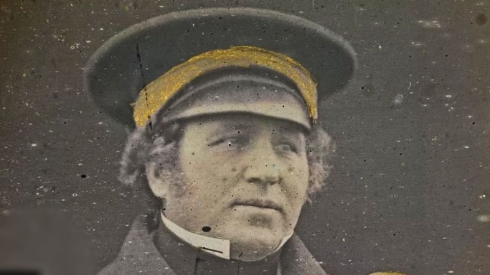 Él fue el capitán Francis Crozier, de la expedición de Franklin