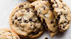 Prepara una ricas galletas de yogurt con chispas de chocolate y nueces en 8 minutos