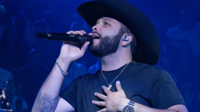 ¿Ya no llenan jaripeos? Captan a Leonardo Aguilar cantando en el Monumento a la Revolución