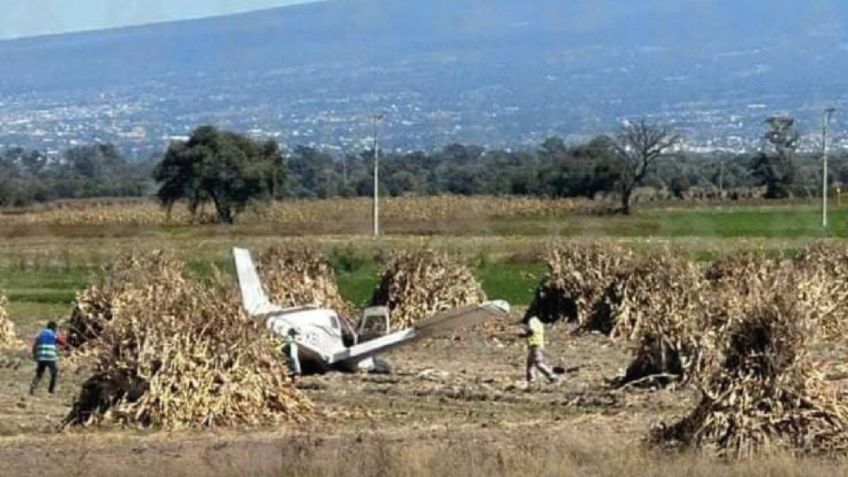 Avioneta se desploma cuando intentaba despegar cerca del aeropuerto de Puebla