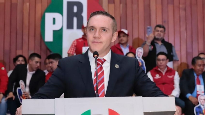 Adrián Rubalcava se registra como precandidato del PRI a la jefatura de la CDMX