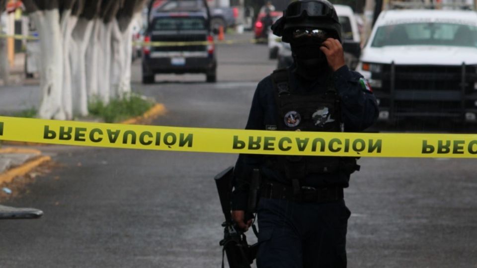 El joven había sido privado su libertad dentro de un domicilio del fraccionamiento Punta Dorada, pero sus gritos causaron la alerta del hombre que vivía en una de las casas aledañas.