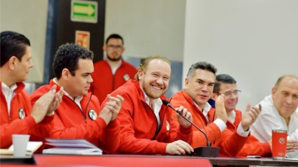 Durante el evento, estuvo presente el presidente del PRI en la capital, Israel Betanzos.