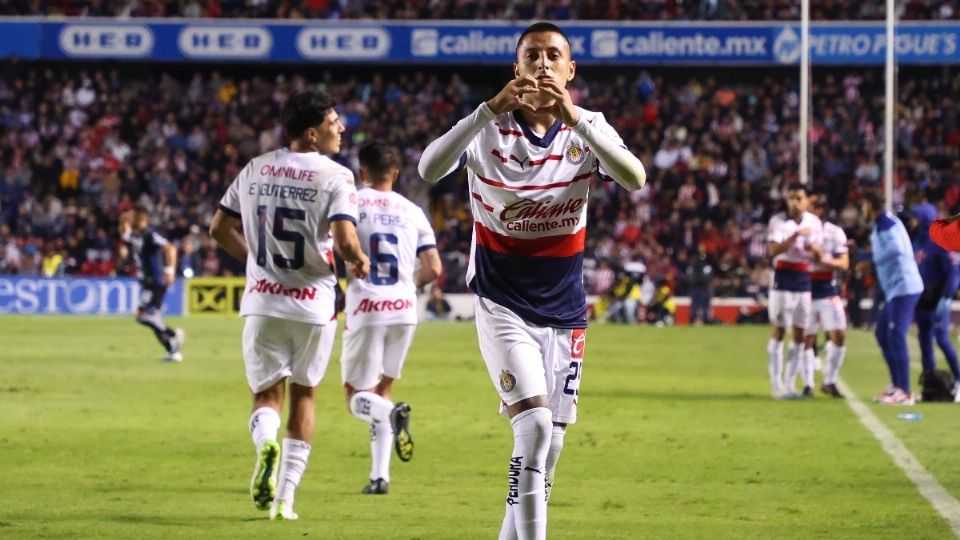 Las Chivas derrotaron al Querétaro.