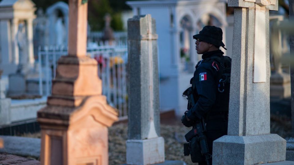 Las autoridades laboran en la zona.