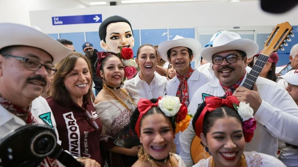 Claudia Sheinbaum a su llegada al aeropuerto de Veracruz