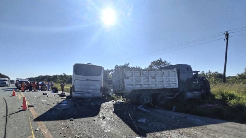 Mueren seis por choque en la carretera Escárcega-Chetumal