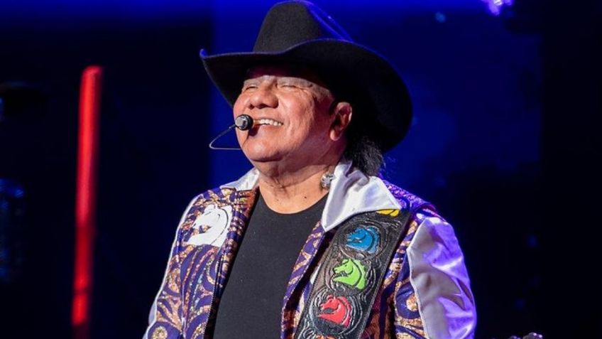 Lupe Esparza y los integrantes de Grupo Bronco rinden homenaje a Valentín Elizalde con “Vete ya” y así reaccionaron los fanáticos