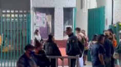 A Cristian le quemaron las piernas en la escuela por no tener una motocicleta