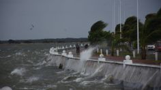 Frente Frío 11: Yucatán cierra puertos a la navegación por oleaje elevado y fuertes rachas de viento