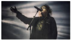 The Cure: los datos que nos hacen pensar que Robert Smith es un vampiro