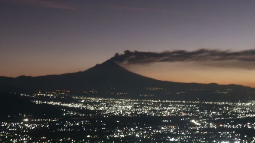 ¿Seres sobrenaturales? Captan misteriosas luces subiendo por las faldas del Popocatépetl | VIDEO