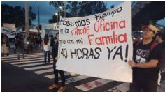 Manifestantes se enfrentan con policías antimotines por bloqueo en Eduardo Molina, CDMX