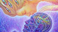 Beso en la frente, la clave para alinear tus chakras y activar tu glándula pineal