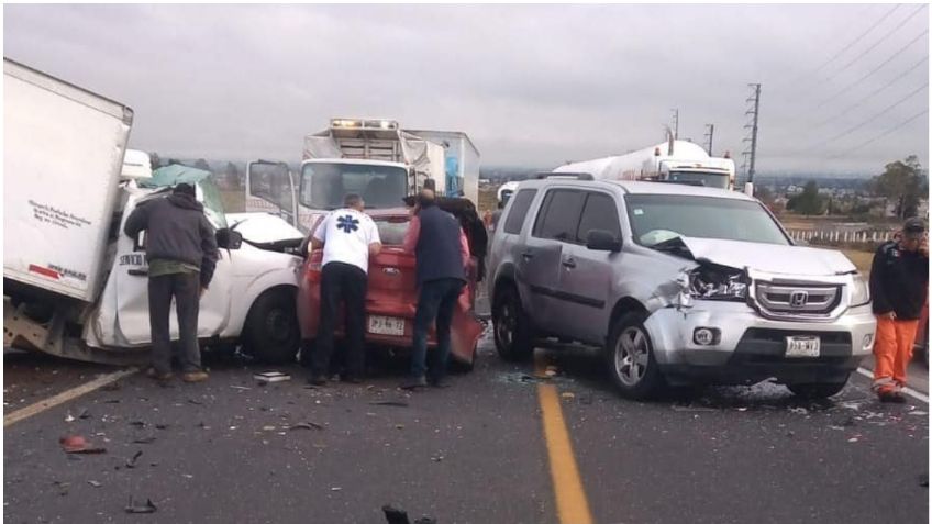 Fuerte choque en la México-Tuxpan deja 5 personas muertas en Hidalgo