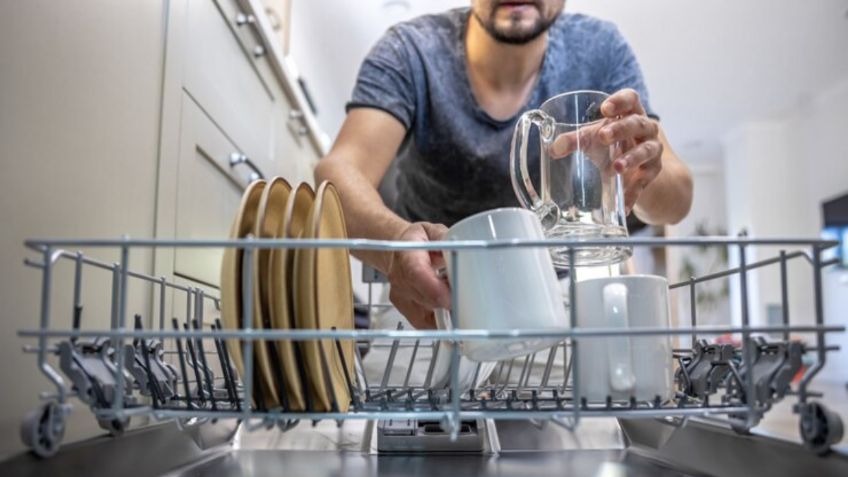 Este es el truco para secar los platos del lavavajillas en minutos y que pocos conocen