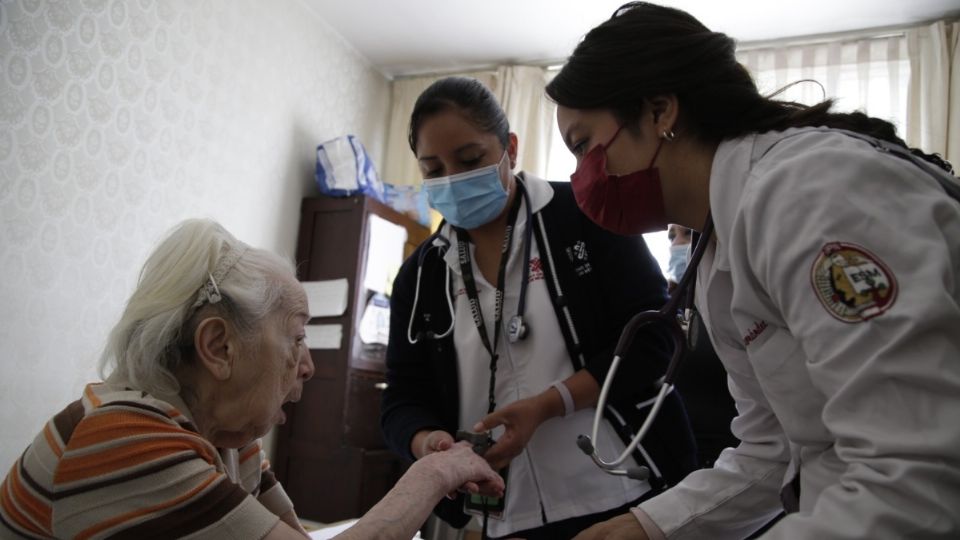 El 60% de las atenciones son para personas mayores de 65 años de edad.