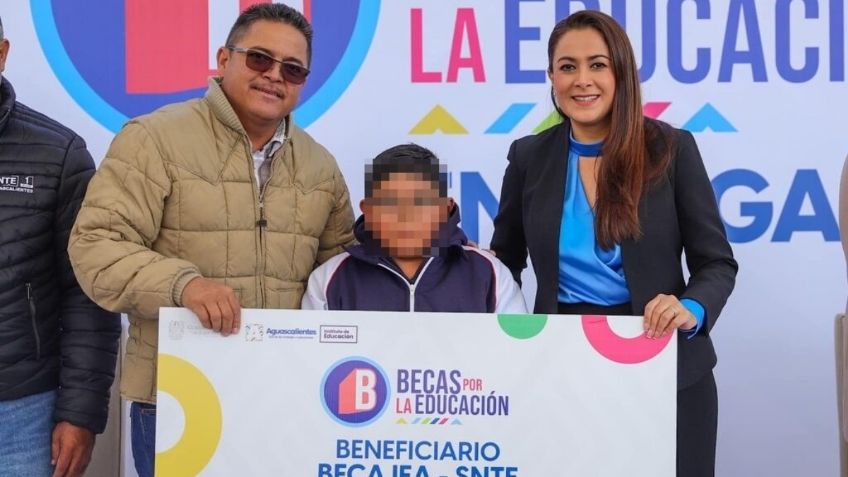 Tere Jiménez inicia entrega de más de 12 mil becas en todos los municipios del estado