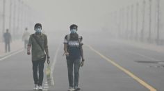 Niebla tóxica en Nueva Delhi asfixia a la India y obliga a cerrar las escuelas