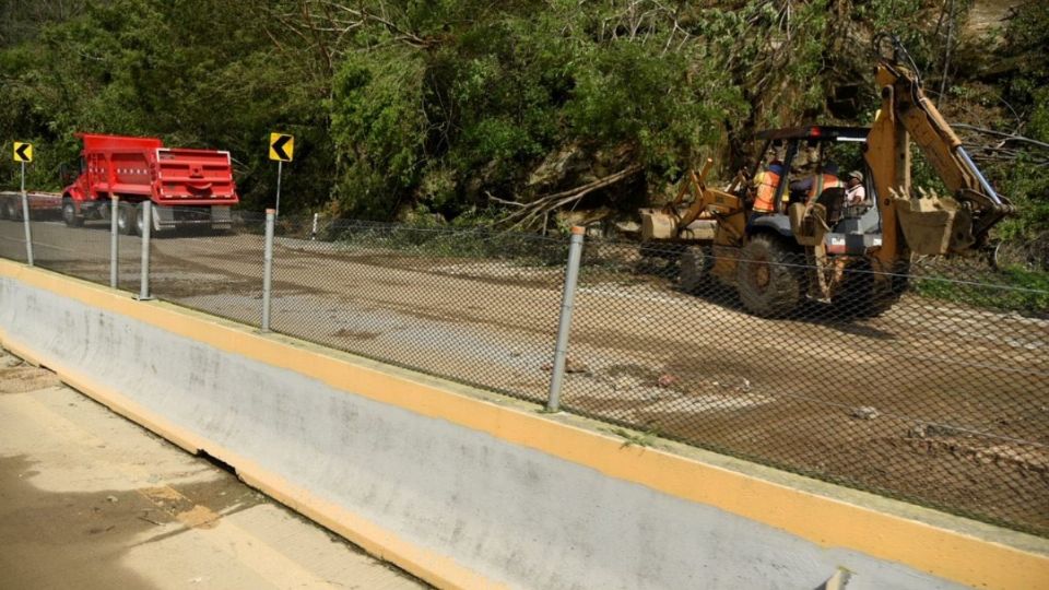 Con un equipo de 11 cuadrillas y 126 maquinarias trabajaron para normalizar el paso en las carreteras que registraron mayor daño