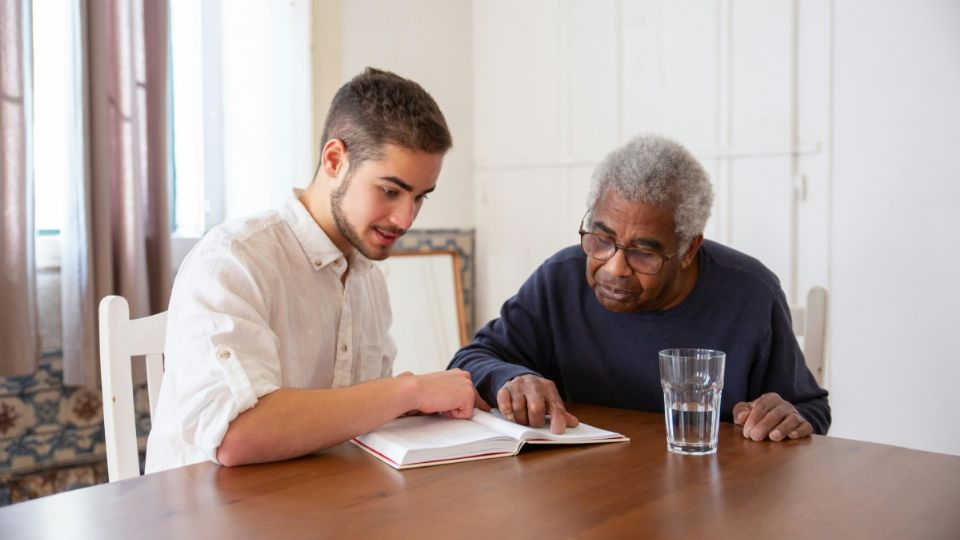 Alzheimer se presenta en los adultos mayores