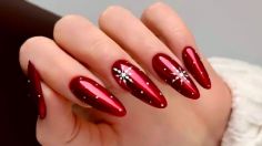 Desde modelos brillantes hasta colores saturados: estos diseños de uñas para ser la más chic en Navidad y Año Nuevo