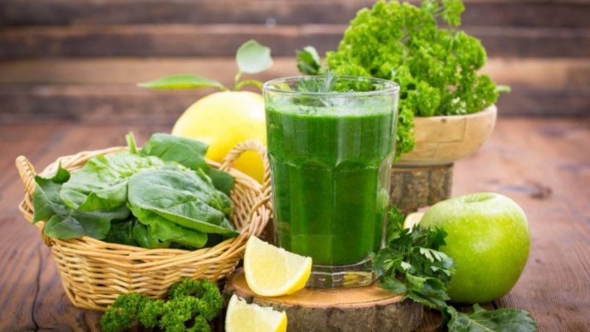 Beneficios de tomar jugo verde en ayunas: ideal para quienes cuidan su peso