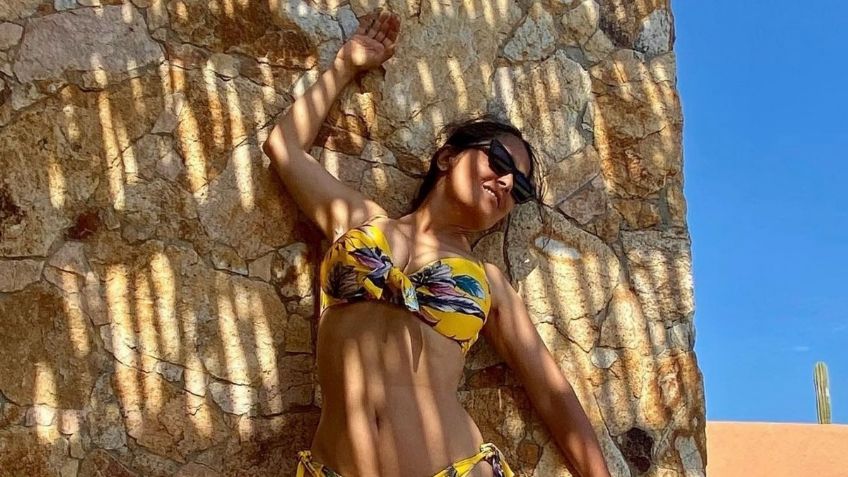 Salma Hayek más espectacular que nunca con bikini tropical a sus 57 años