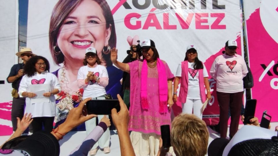 La precandidata presidencial se encuentra de gira en San Luis Potosí