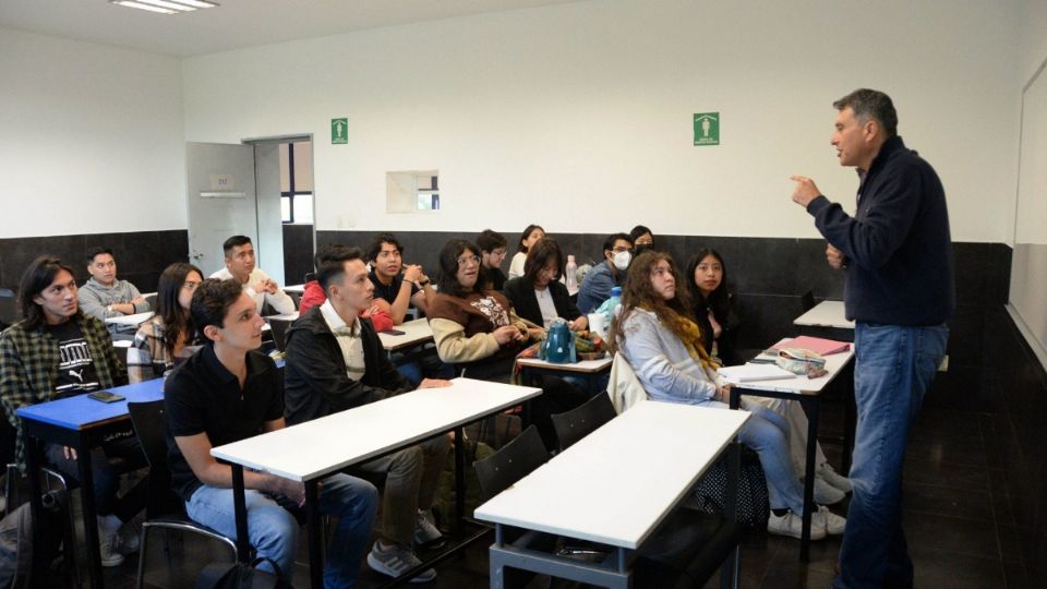 Millones de estudiantes en México se encuentran a solo unos días de comenzar a disfrutar del periodo vacacional de fin de año.